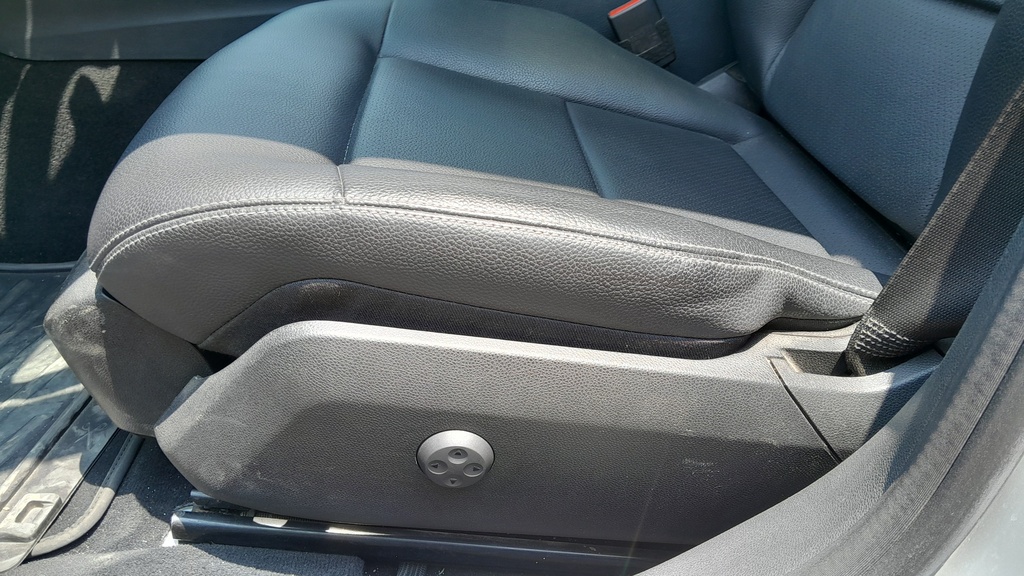 DRIVER SEAT SWITCHES