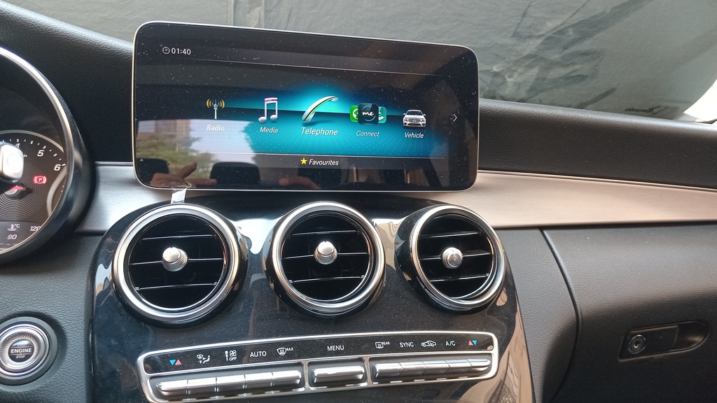 MULTIMEDIA SCREEN