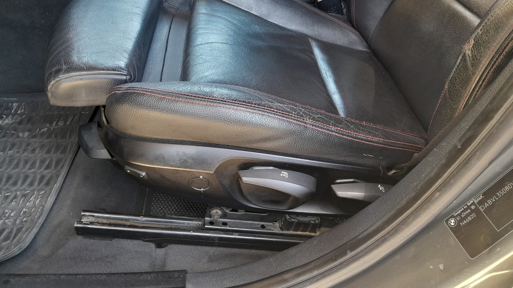 DRIVER SEAT SWITCHES