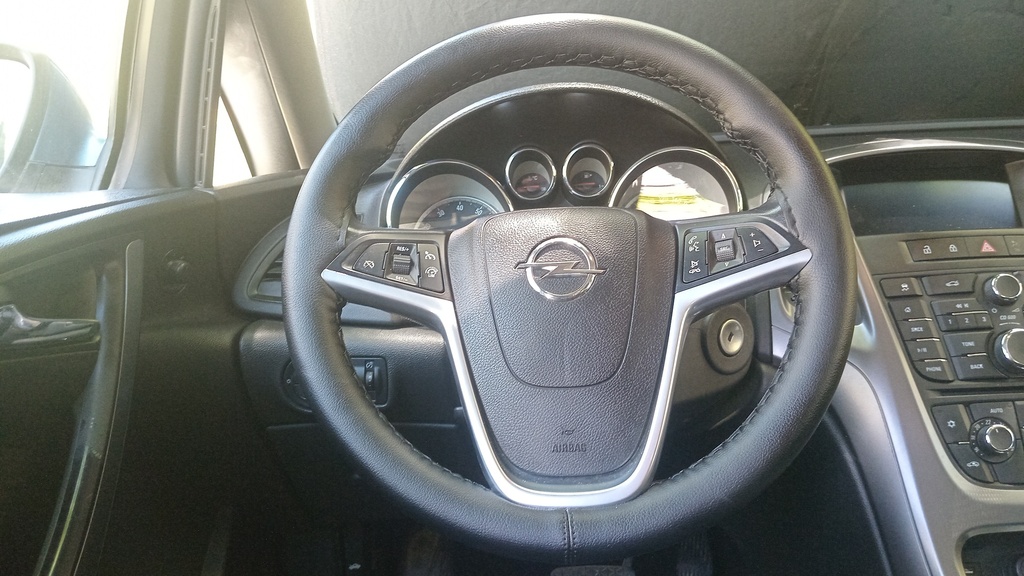 STEERING WHEEL
