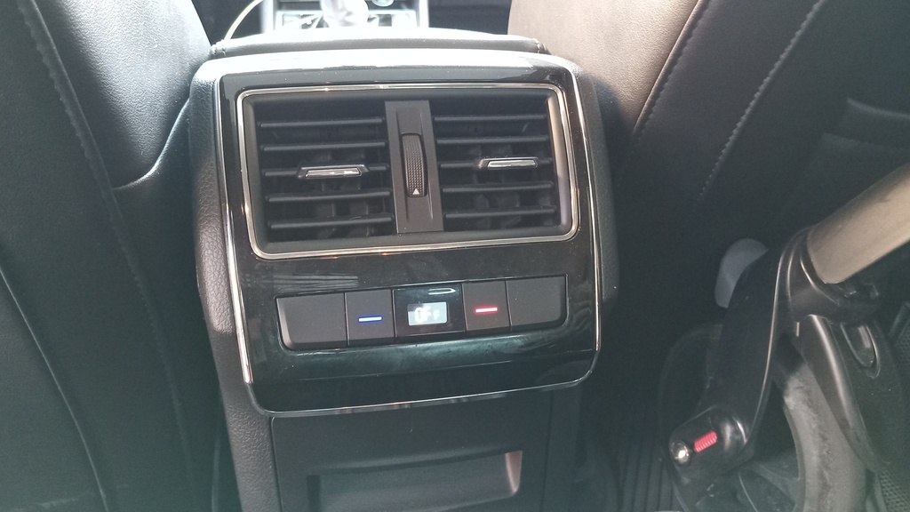 RR AC GRILL