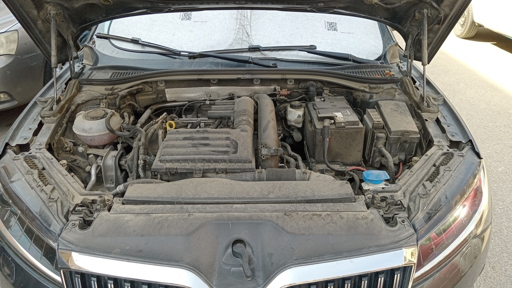 ENGINE COMPARTMENT