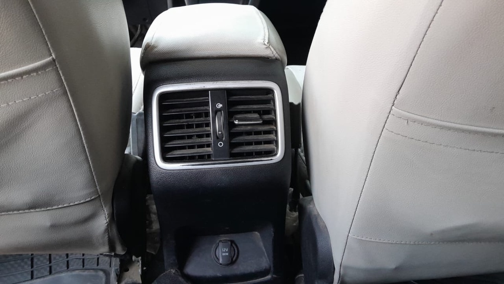 RR AC GRILL