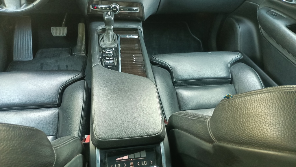 CONSOLE