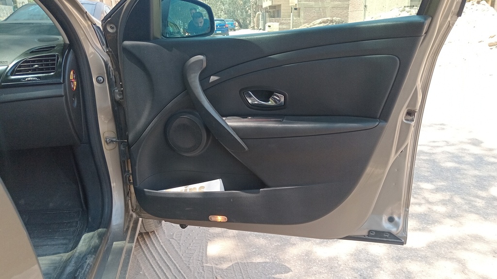 FR R DOOR