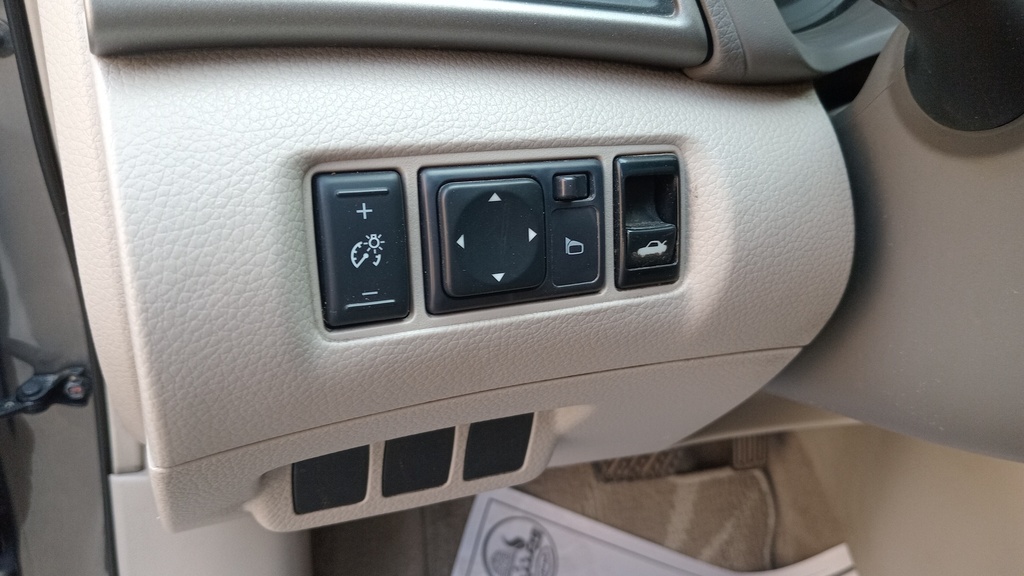 LIGHT SWITCHES