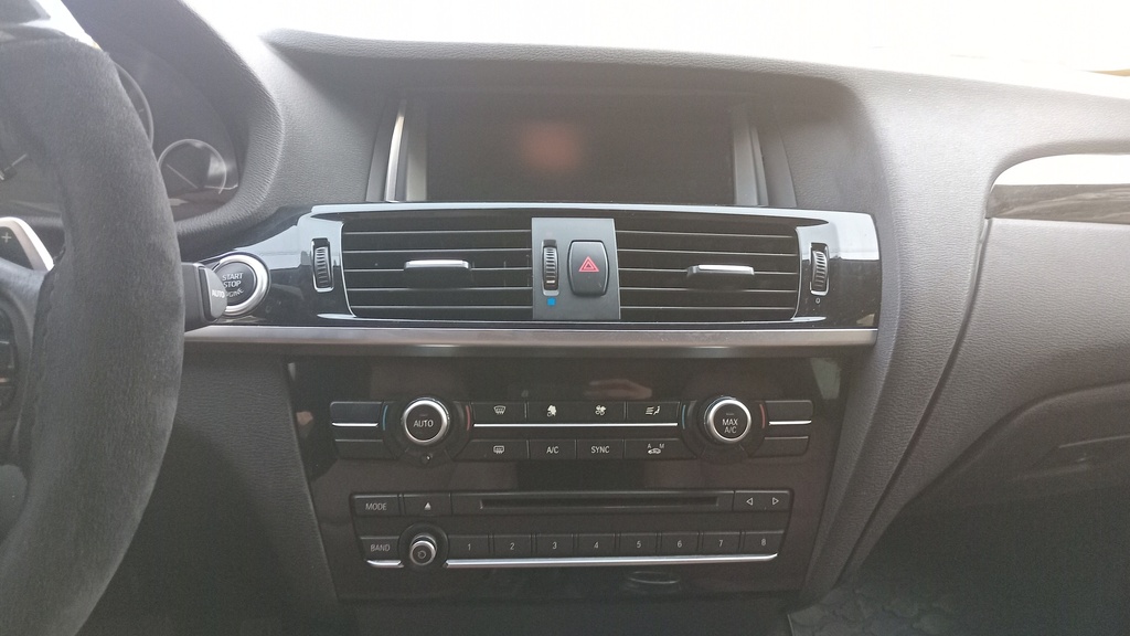 MULTIMEDIA SCREEN