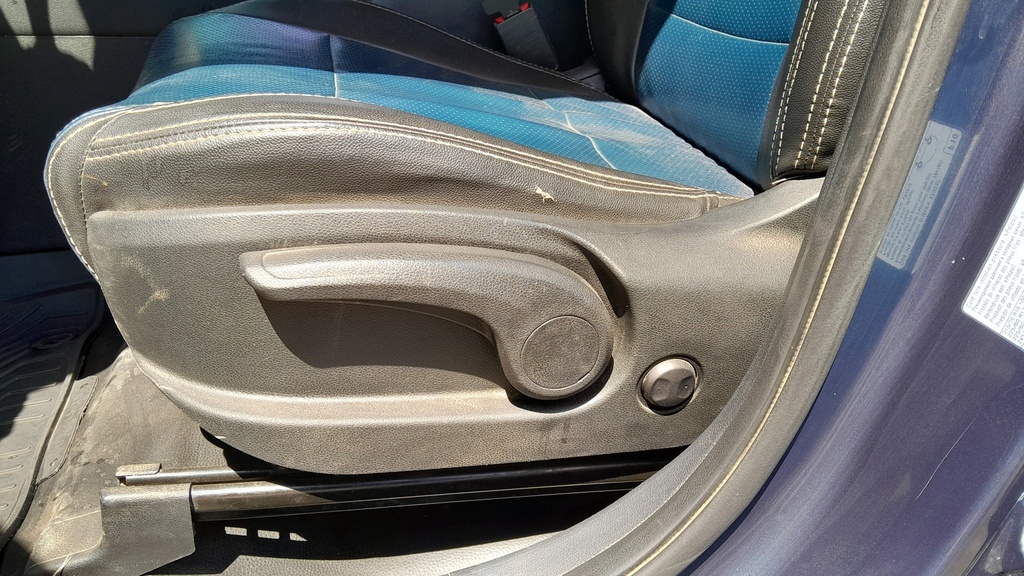 DRIVER SEAT SWITCHES
