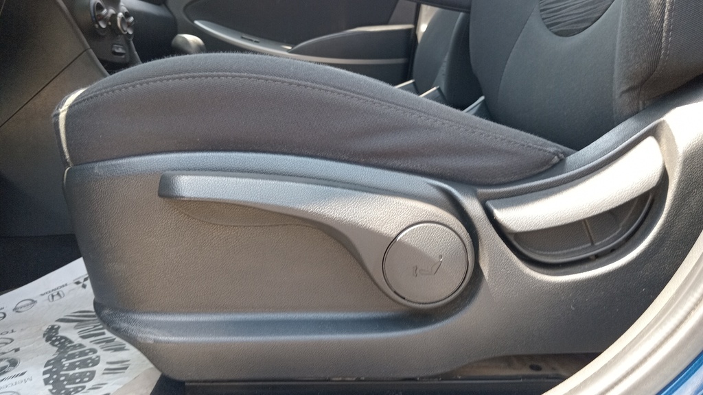 DRIVER SEAT SWITCHES