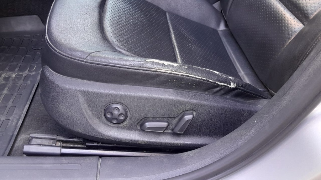 DRIVER SEAT SWITCHES