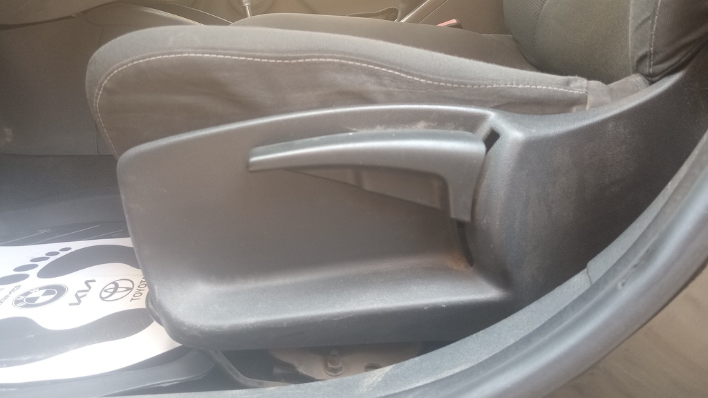 DRIVER SEAT SWITCHES
