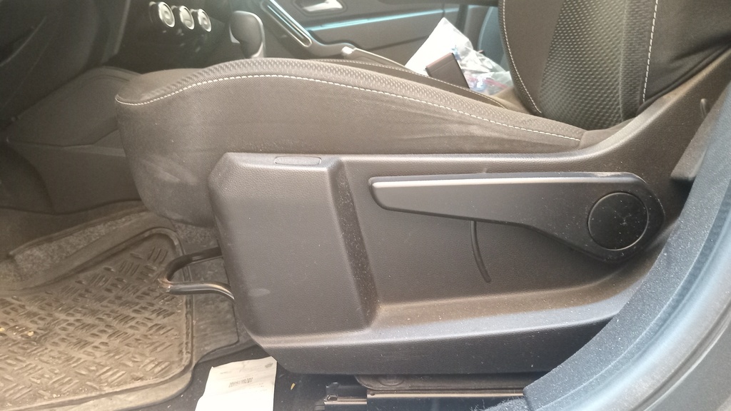 DRIVER SEAT SWITCHES