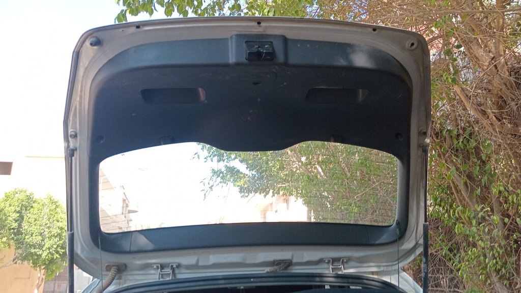 TRUNK HOOD