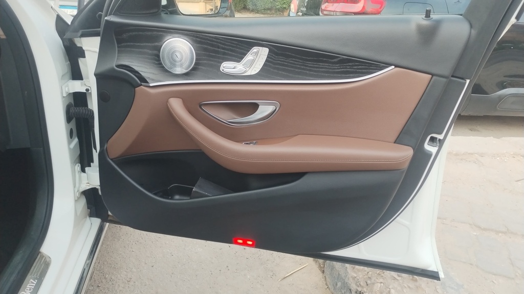 FR R DOOR