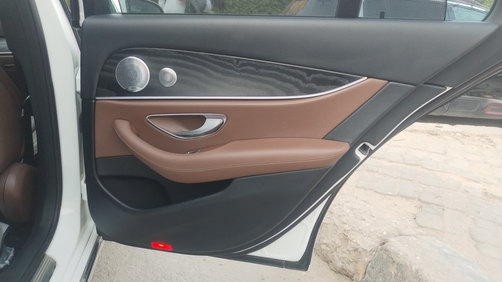 RR R DOOR