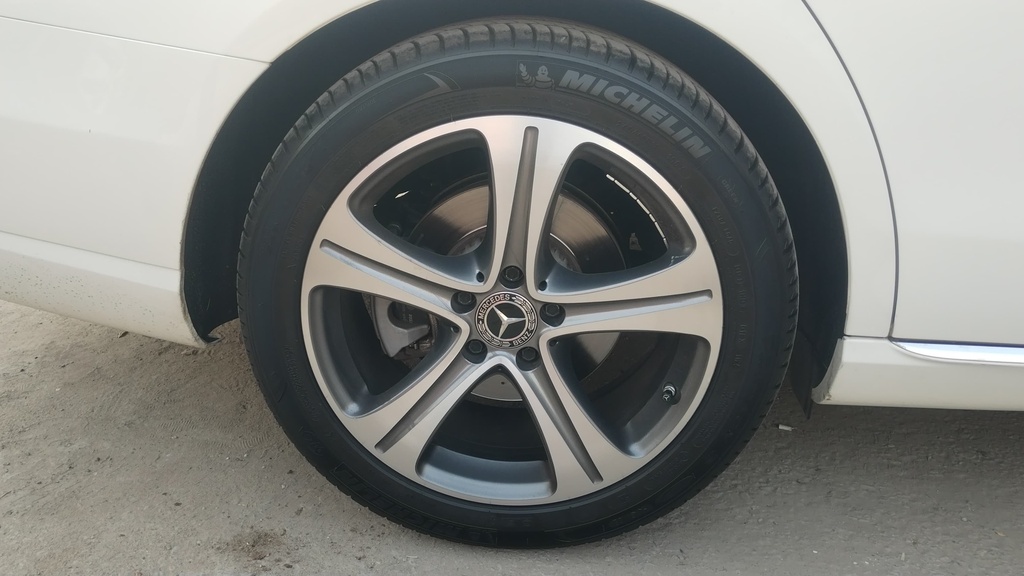 RR R TIRE