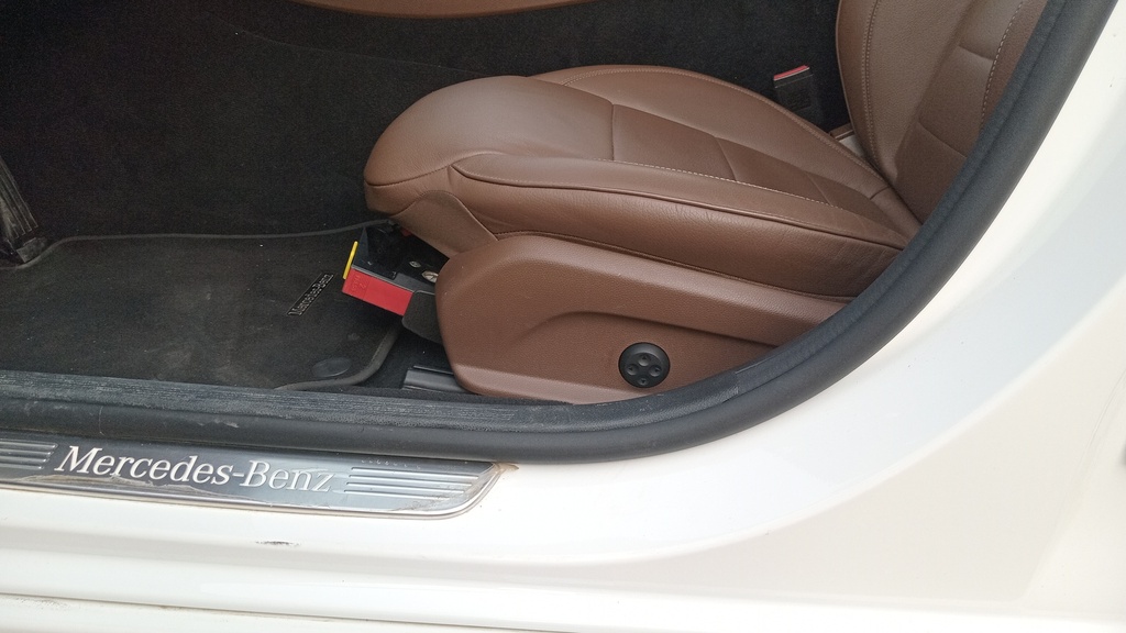 DRIVER SEAT SWITCHES