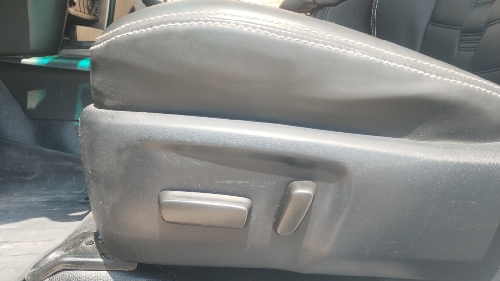 DRIVER SEAT SWITCHES