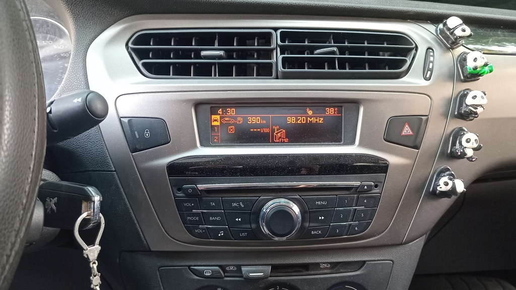 MULTIMEDIA SCREEN