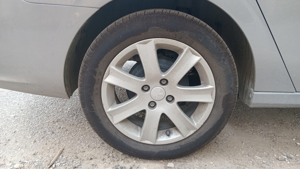 RR R TIRE