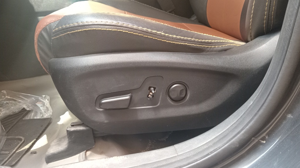 DRIVER SEAT SWITCHES