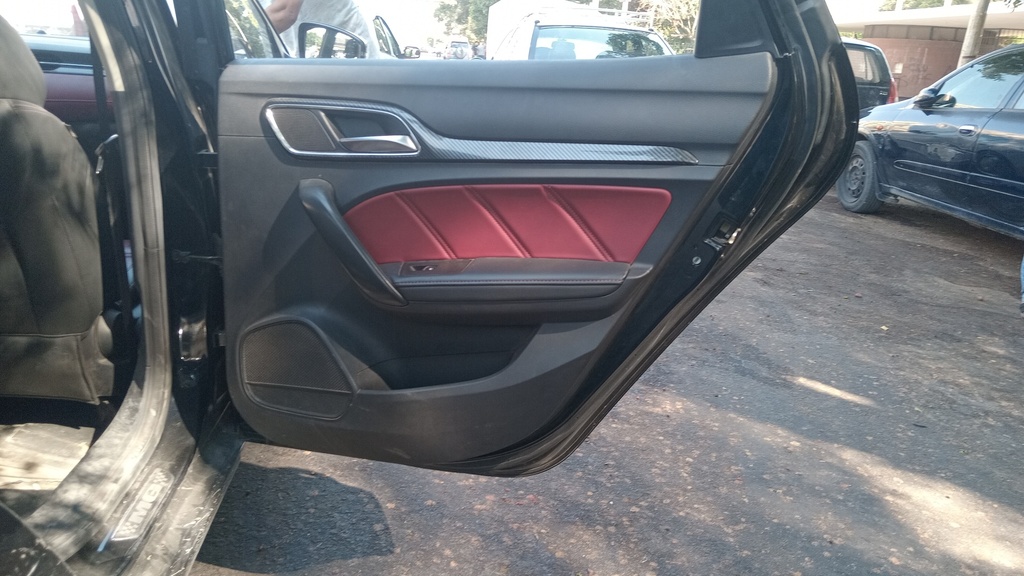 RR R DOOR