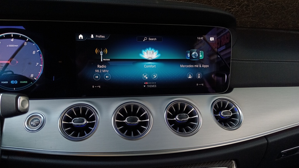 MULTIMEDIA SCREEN
