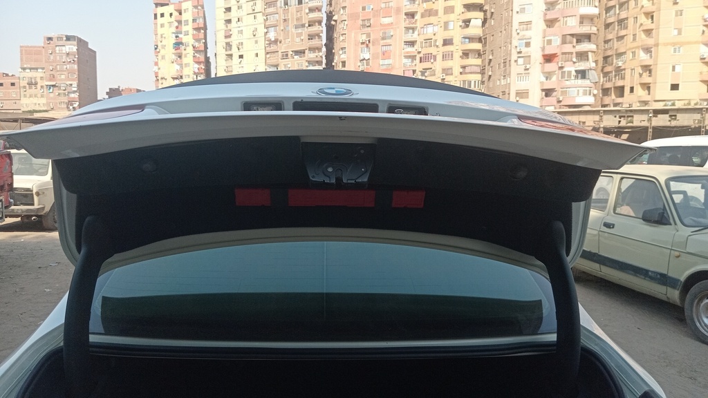 TRUNK HOOD