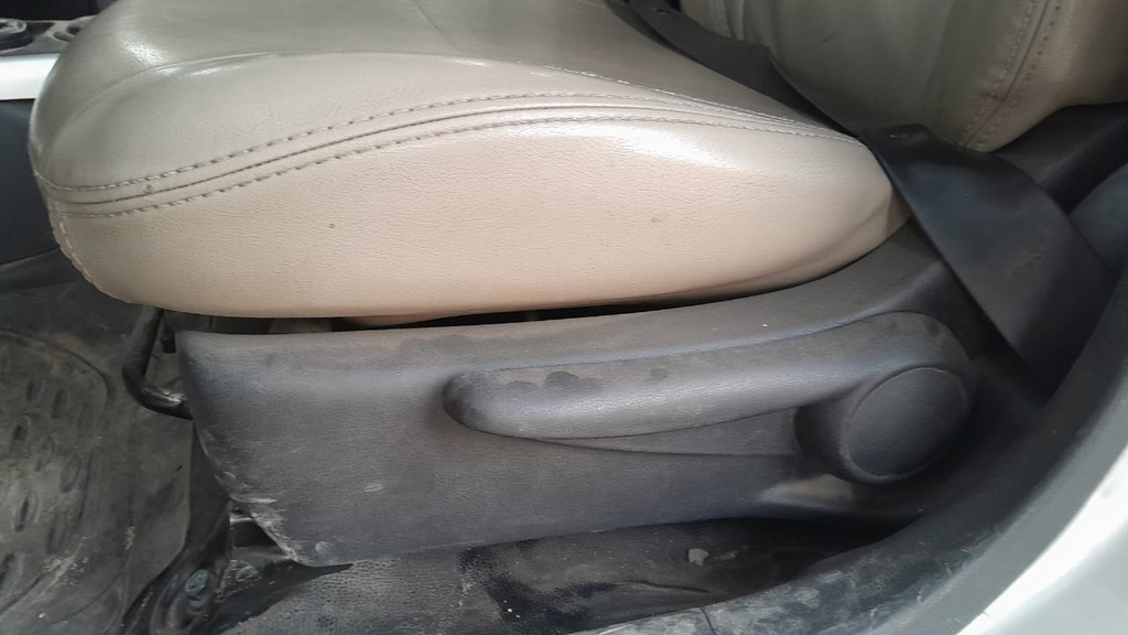 DRIVER SEAT SWITCHES