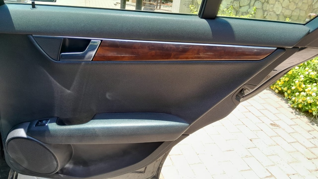 RR R DOOR