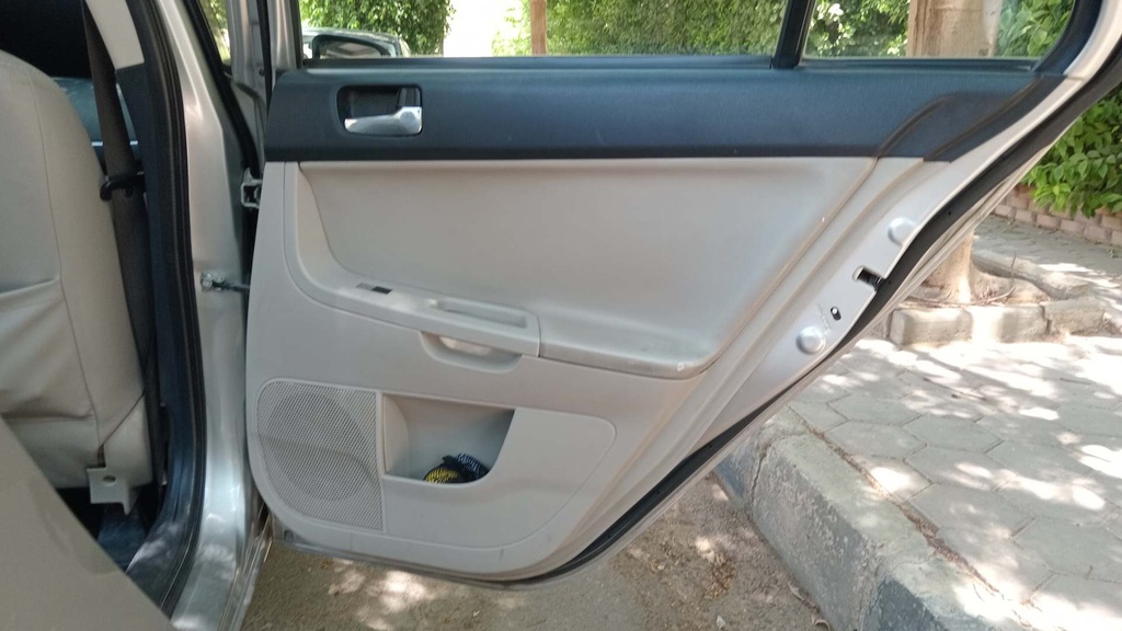 RR R DOOR