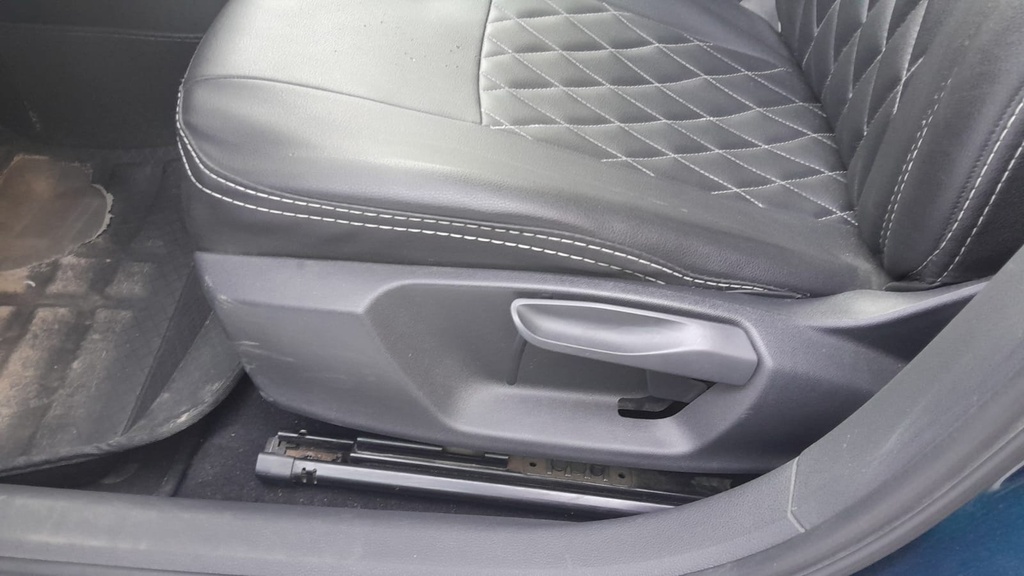 DRIVER SEAT SWITCHES