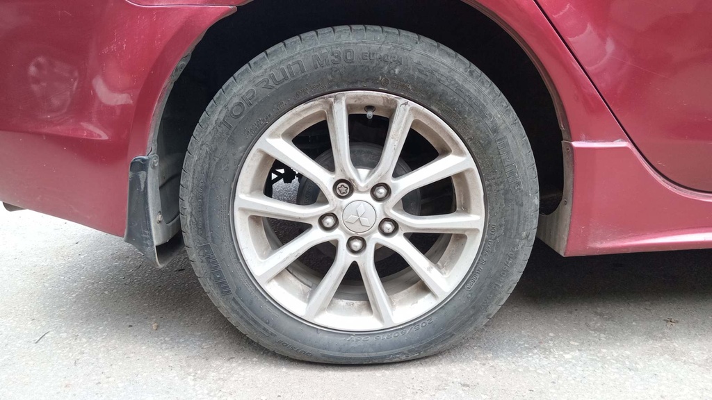 RR R TIRE