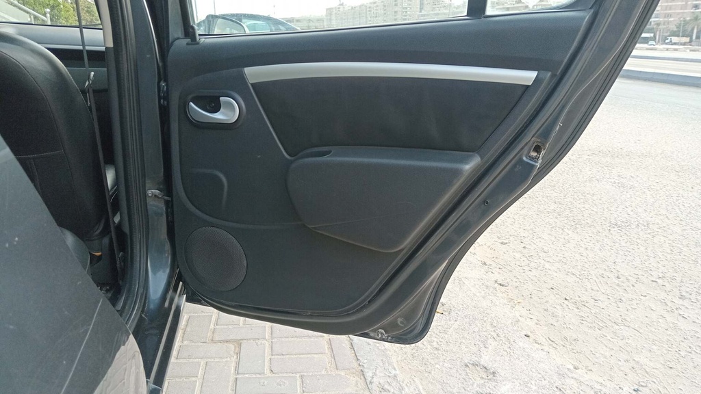 RR R DOOR