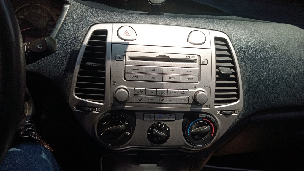 MULTIMEDIA SCREEN