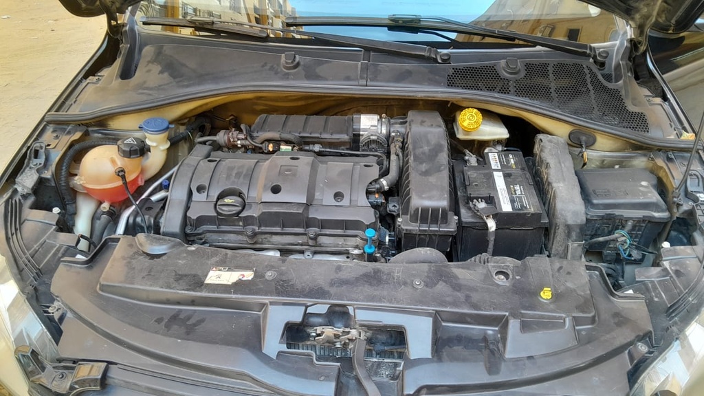 ENGINE COMPARTMENT