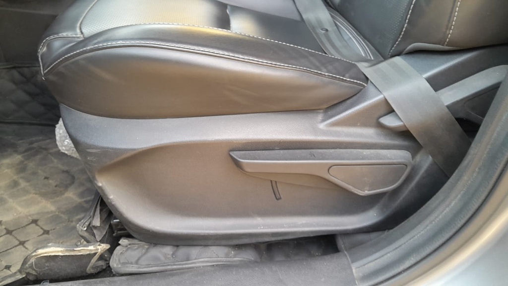 DRIVER SEAT SWITCHES