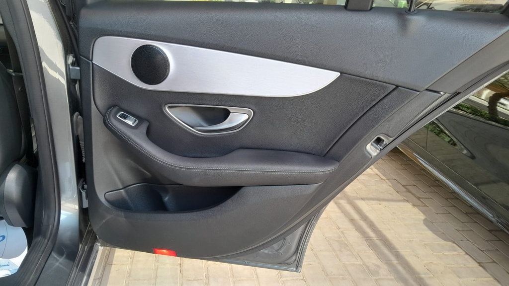 RR R DOOR