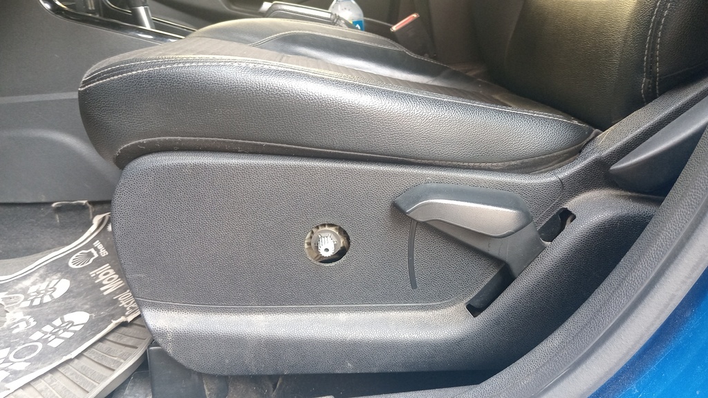 DRIVER SEAT SWITCHES