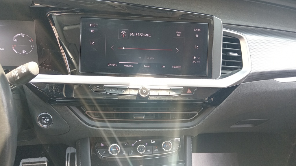 MULTIMEDIA SCREEN