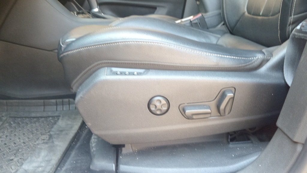 DRIVER SEAT SWITCHES