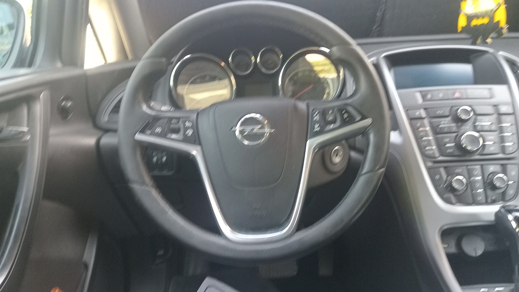 STEERING WHEEL