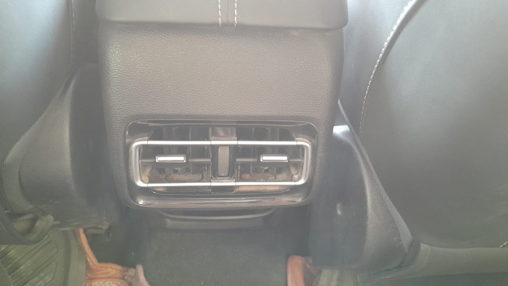 RR AC GRILL