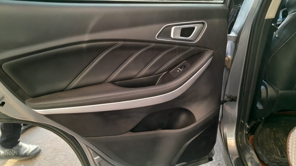 RR L DOOR