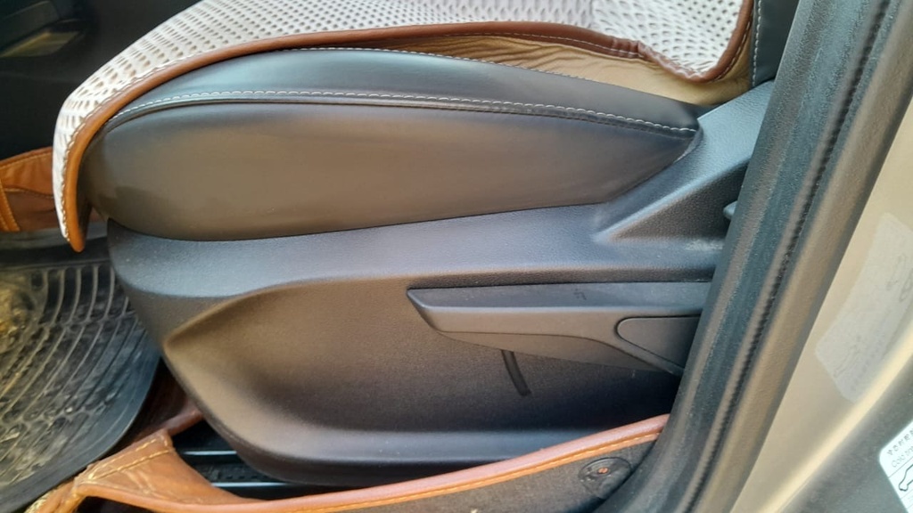 DRIVER SEAT SWITCHES
