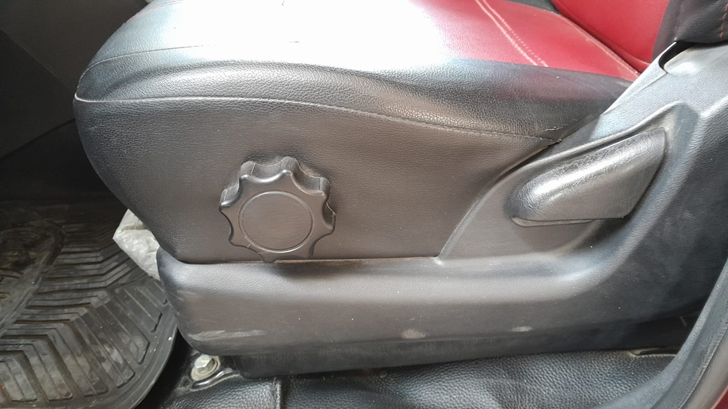 DRIVER SEAT SWITCHES