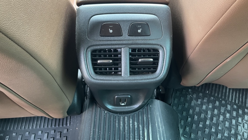 RR AC GRILL