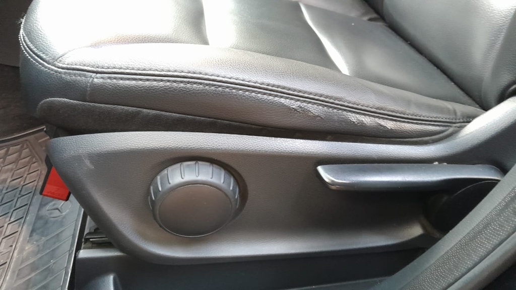 DRIVER SEAT SWITCHES