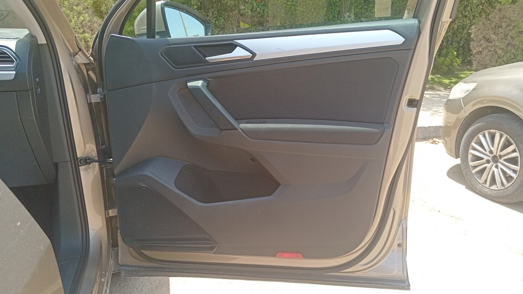 FR R DOOR