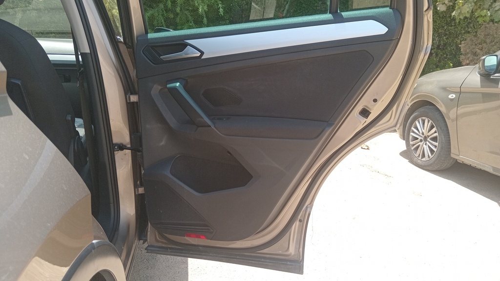 RR R DOOR